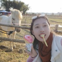 Poppy Zhou