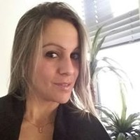 Liane Mello