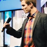 Владислав Петренко