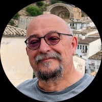 Carlos Claveria