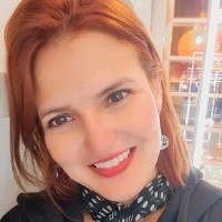 Marina Oliveira Hezin
