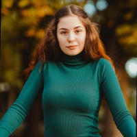 Nadya S.