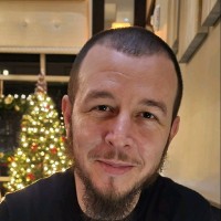 Larry Vallejos