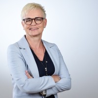 Nathalie Renfer