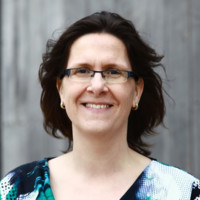 Suzanne Arts - Van Den Hoven