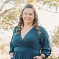 Sara Robbins, Apr
