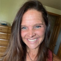 Holly Tomnay