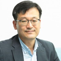 Kangil Lee