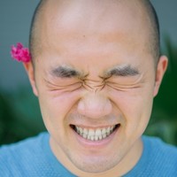 万明霄