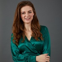 Carly Bowker