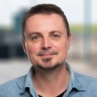 André A.