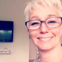 Helle Mibak