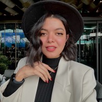 Tara Akbaripour