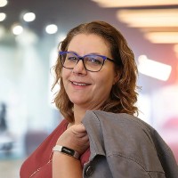 Lisa Lueck, Pst