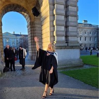 Jodie Hennessy, Apa