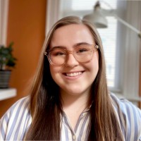 Lauren Olson, Lmsw