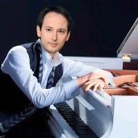 Prof. Kosmàs Lapatàs