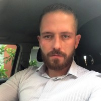 Roberto Leon