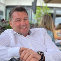 Knut Erik Jakobsen