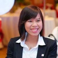 Lisa Mong, Acca