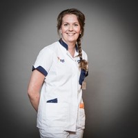 Marieke Stout - Bom