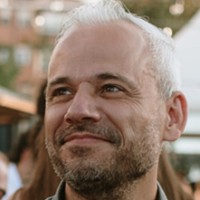 Robert Vara Serret