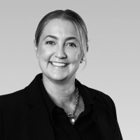 Laura Steel