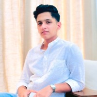 Noshin Naved ck