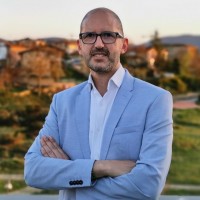 Roberto López De Eguílaz