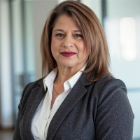Linda L Lopez