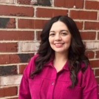 Alexis Lively, Lisw