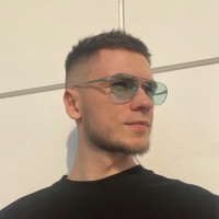 Влад Кулаков