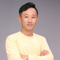 Seunghwan Lee