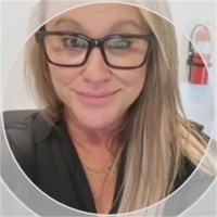 Lindsay Smith