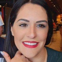 Taina Santos