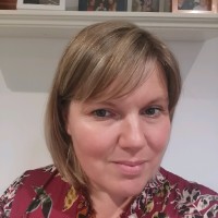 Laura Mcnamee