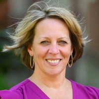 Lisa Graves
