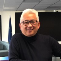 Van Minh Nguyen