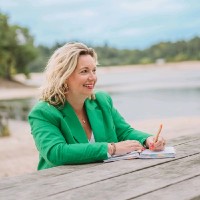 Angela Ter Horst
