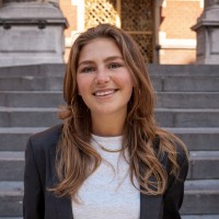 Julia Van Dam