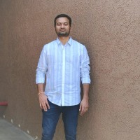 Hari R