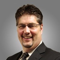 Dennis Elsenbeck