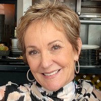 Shelley Yanak