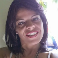 Violet Flores