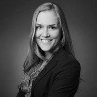 Julia Hinze