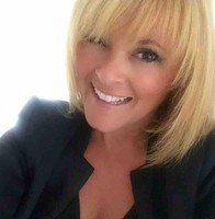 Julie Yates