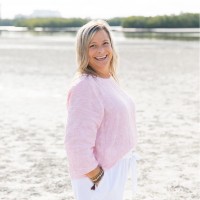 Kelly Rhyne, Phr