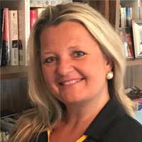 Dr. Melissa Carr
