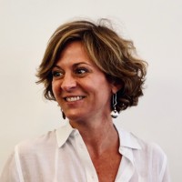 Lara Thomas