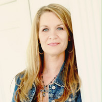 Traci Ray